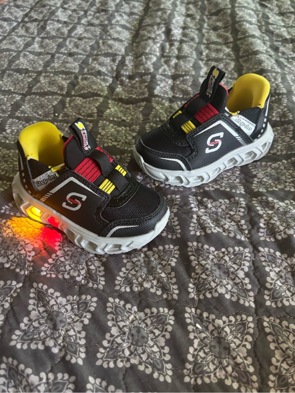 Step-Ins Sport Light- Up Toddler Sneakers size 5 Boys